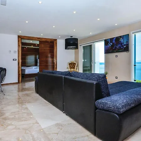 Beautiful In With Wifi Holiday home