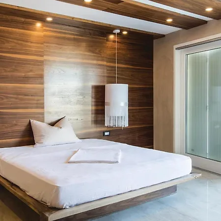 度假居 Eight-bedroom In 珀德垂那