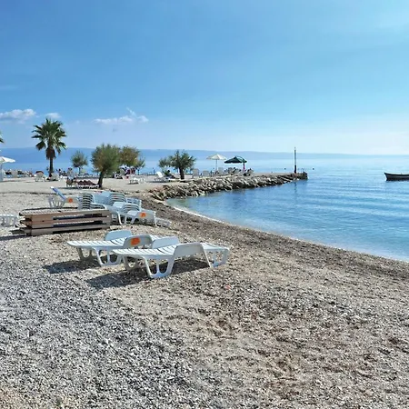 Holiday home Beautiful In With Wifi Podstrana